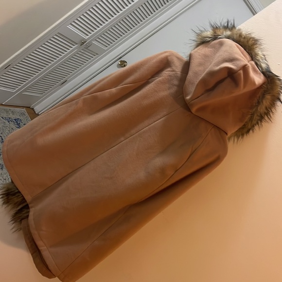 ✨Fabulous furs faux fur trimmed poncho✨ - Picture 2 of 15